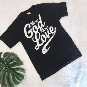 🌴 Know God Know Love ❤️ T-shirt - Small